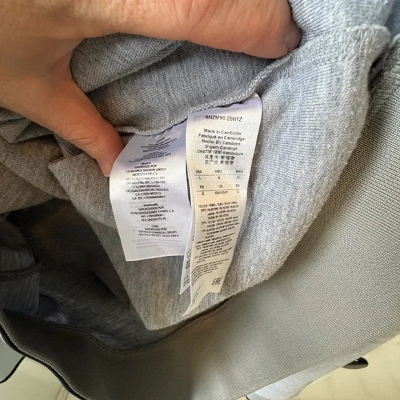 Armani Exchange A|X Gray Logo Sweatshirt L – Minimal Designer Pullover Crewneck - Picture 7 of 10